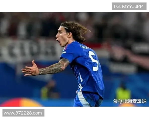 巴萨与里昂对决时间揭晓引发球迷热议与期待 巴萨与里昂对决时间揭晓引发球迷热议与期待