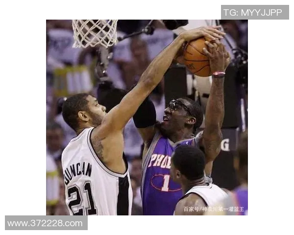 小斯与邓肯季后赛对决回顾:巅峰对决与传奇时刻的交织 小斯与邓肯季后赛对决回顾:巅峰对决与传奇时刻的交织