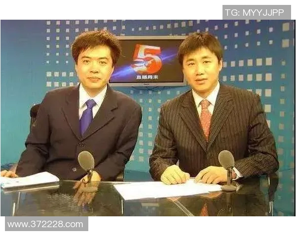 拜仁慕尼黑对阵曼联陶伟解读比赛精彩瞬间与战术分析 拜仁慕尼黑对阵曼联陶伟解读比赛精彩瞬间与战术分析