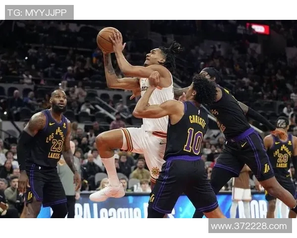 湖人对阵马刺在线直播全程回顾及精彩瞬间分析