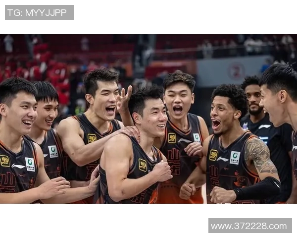 CBA新疆队与山东队全场精彩对决回顾及赛后分析