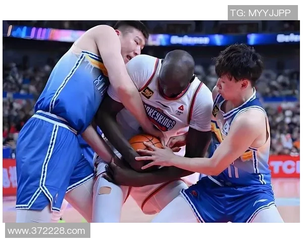 季后赛激战四川队与广厦队谁能笑到最后精彩对决引人关注 季后赛激战四川队与广厦队谁能笑到最后精彩对决引人关注