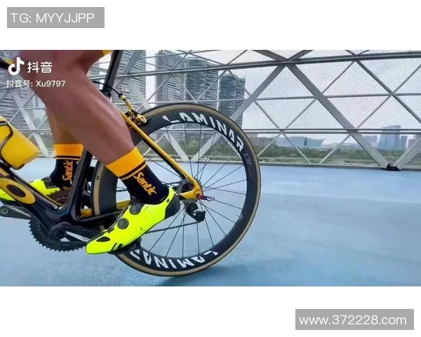 重庆极限运动队与杭州极限运动队赛后复盘分析比赛节奏与表现对比