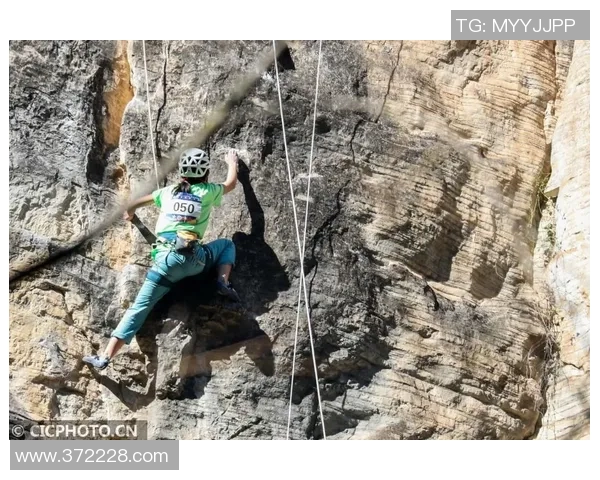 广州攀岩队与成都攀岩队技术对决赛后分析与反思